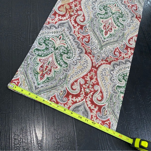 Twig & Twine Christmas Red Green Gray Cotton Cloth Table Runner - Picture 6 of 13